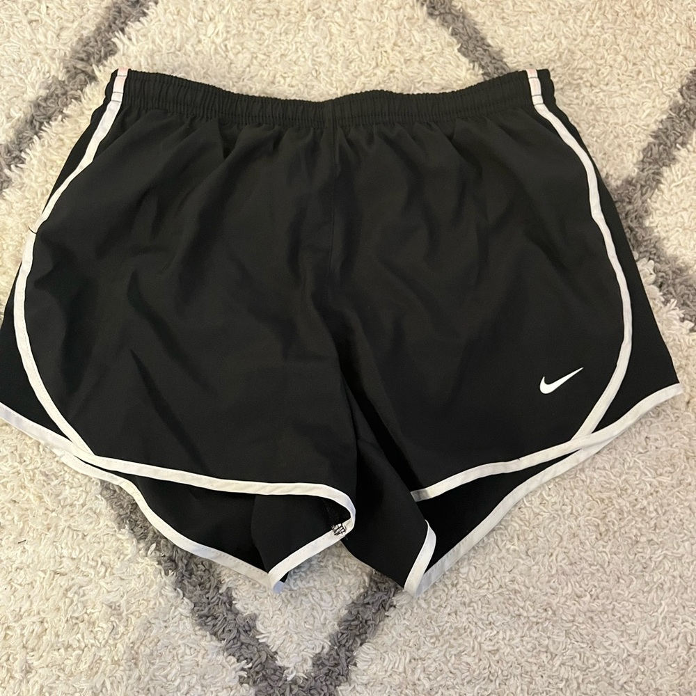 Black nike shorts